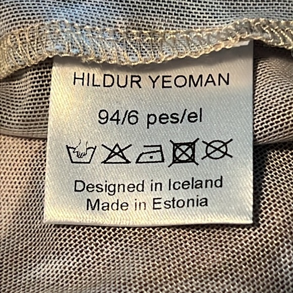 Hildur Yeoman The Premiere dress in Sequin Painting - Picture 9 of 10